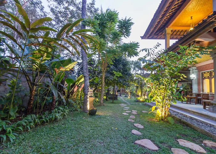 Garden View Hotel 3*